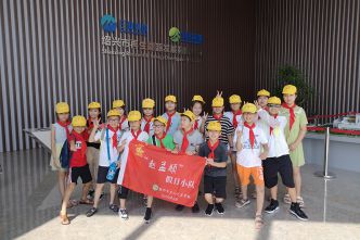 2019年8月18日紹興市少兒藝術學校部分學生來公司進行暑期實踐